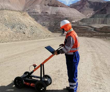 searching for pipes and cables with VIY ground penetrating radar